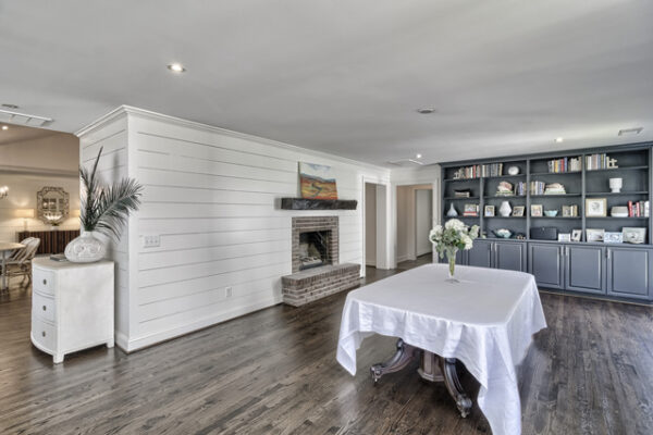740 Spring Lake