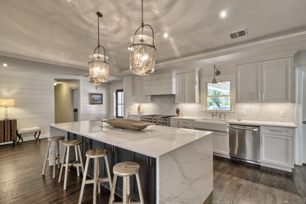740 Spring Lake