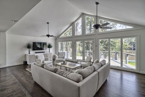 740 Spring Lake